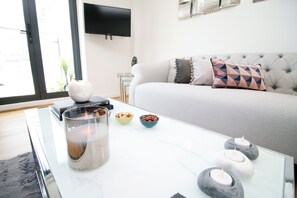 Living area - Dray Court-Cardiff City centre (Cardiff)