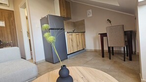 Appartement Deluxe, balcon, vue fleuve | Bureau, rideaux occultants, chambres insonorisées