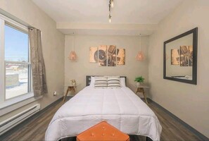 5 habitaciones, tabla de planchar con plancha, wifi y ropa de cama 