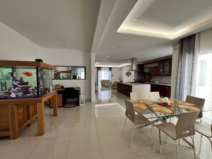 Dining - Carousel - Apartment 1 (Qrendi)