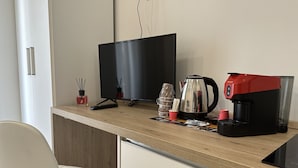 Desk, WiFi (free) - Sea&Sky Rooms (Bari)
