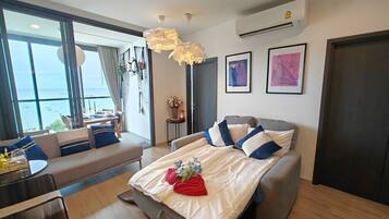 Panoramic-Suite, 2 Schlafzimmer, 2 Bäder, Meerblick | Zustellbetten