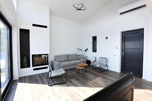 12 bedrooms, desk - Skiti Villas Green Holidays (Agia)