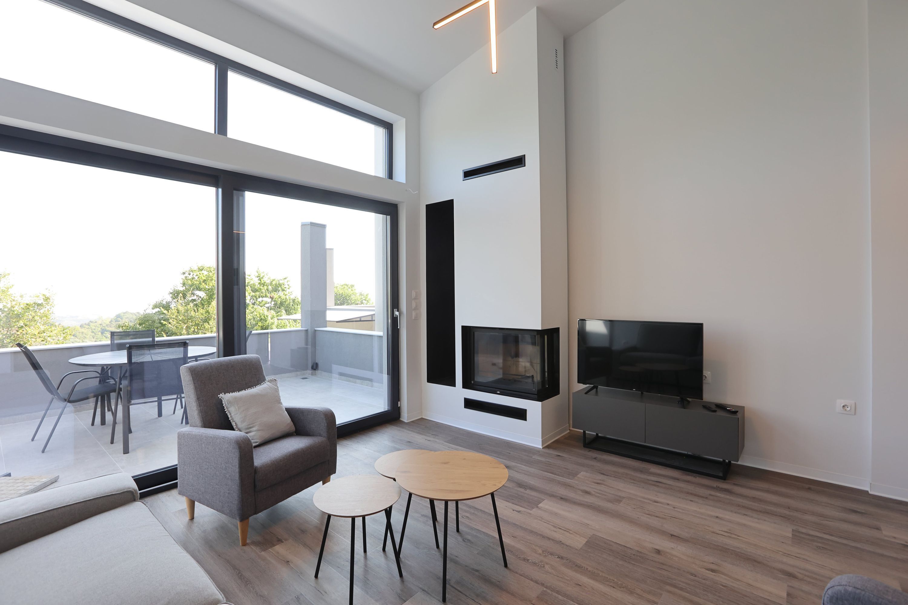 Huvila, tupakointi sallittu | 12 makuuhuonetta, työpöytä