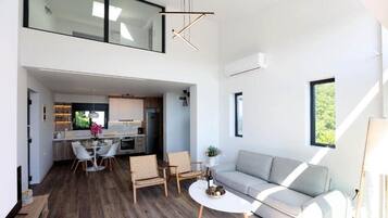 House, Smoking | 12 bedrooms, desk