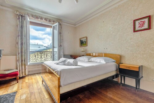 Chanzy-Spacieux appartement familial Place de la Nation