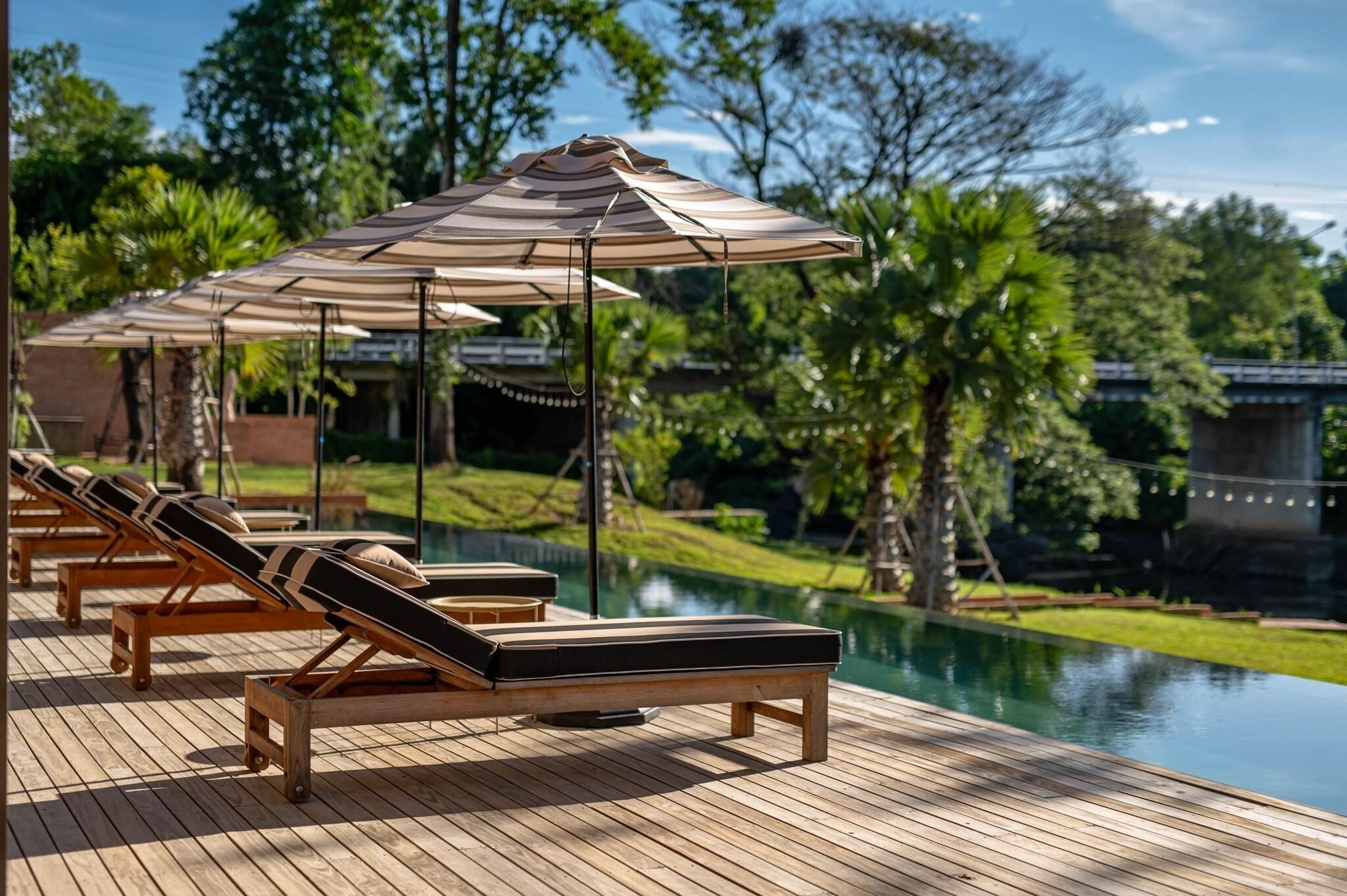 Outdoor pool, pool loungers