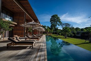 Udendørs pool, liggestole