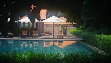 Udendørs pool