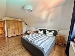 3 bedrooms, WiFi - Vacation apartment Rügen Alte Schule Barlin Mecklenburg Pool (Dargun)