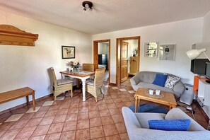 TV - Ferienwohnung Fehmarn Alte Schule Barlin Mecklenburg Pool (Dargun)