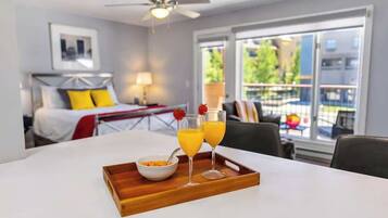 Iron/ironing board, travel crib, WiFi, bed sheets