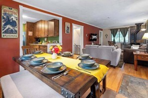 Dining - Family & Pet-Friendly Retreat in the Mountains (Breckenridge)