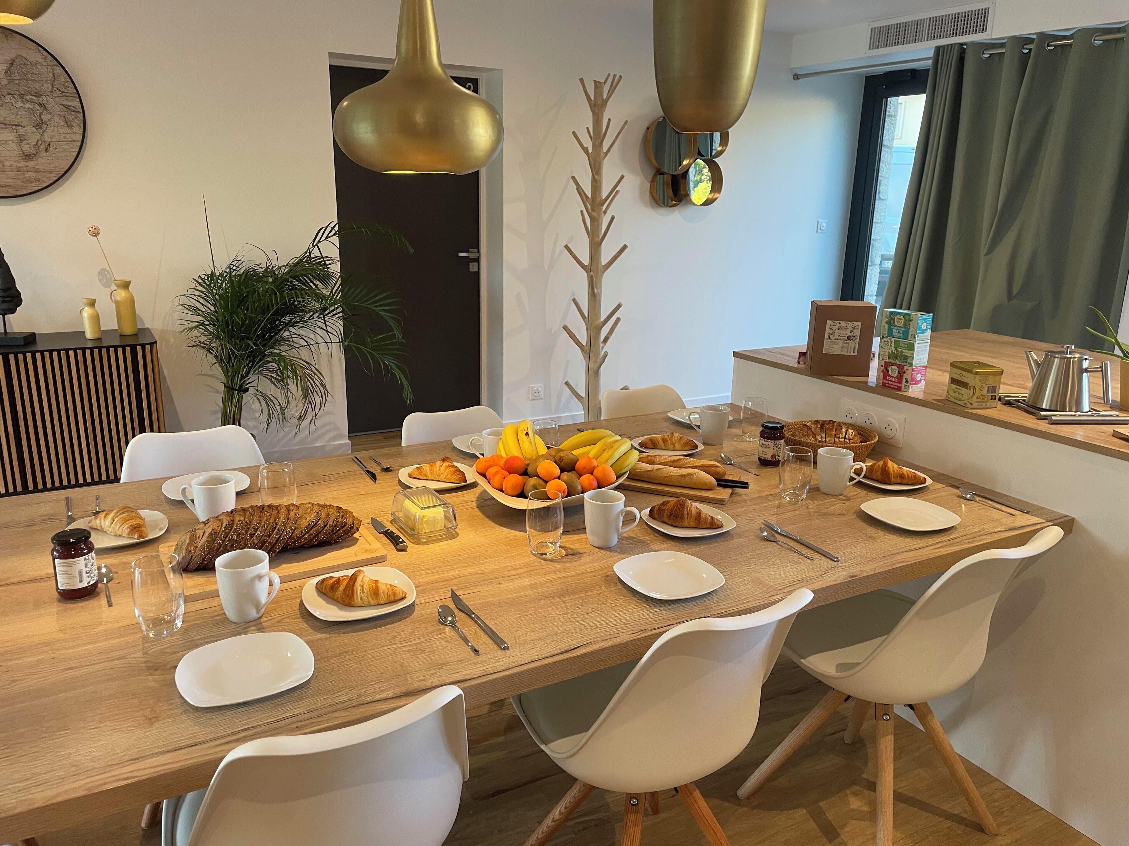 Free daily continental breakfast 