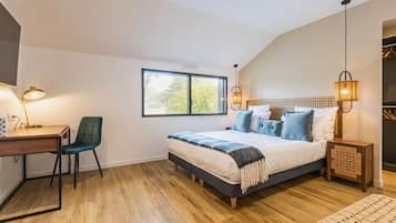 Työpöytä, kannettavalle tietokoneelle sopiva työtila, ilmainen Wi-Fi