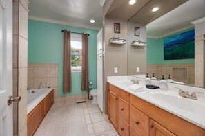 Shower, hair dryer, towels - Spacious 3BR Family Home Near Broadway | Game Room (Nashville)