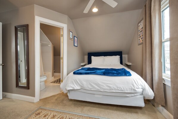 3 habitaciones, escritorio, tabla de planchar con plancha y wifi 