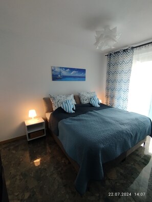 1 bedroom, iron/ironing board, WiFi, bed sheets - Kotwica Bałtyku - Wygodny apartament w nadmorskim kurorcie uzdrowiskowym. (Kolobrzeg)