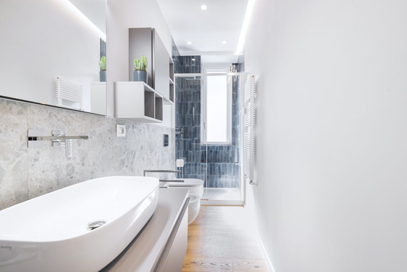 Dusche, Haartrockner, Bidet, Handtücher