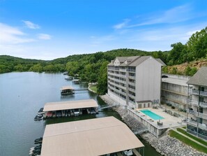Exterior - Lakefront 2 Bedroom Condo Close to Amphitheater (Camdenton)