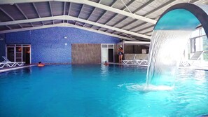 3 piscinas techadas