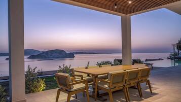 Villa (4 Bedrooms) | Exterior