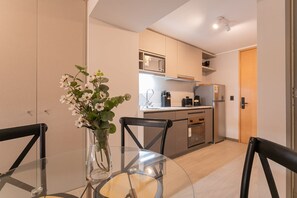Dining - City Haven Studio Apartment for Two in Nunoa (Ñuñoa)