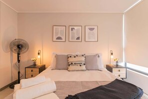 Iron/ironing board, WiFi, bed sheets