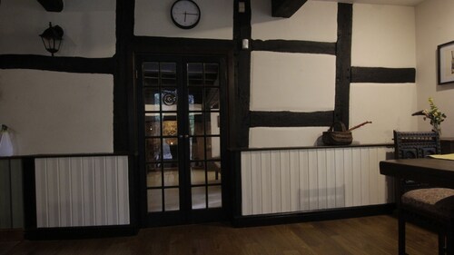 Cozy 16th century Cottage 
