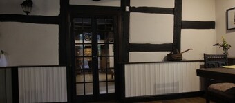 Cozy 16th century Cottage 
