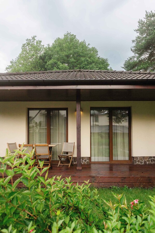 Family Suite, Hill View, Garden Area | In-room safe, desk, laptop workspace, blackout drapes