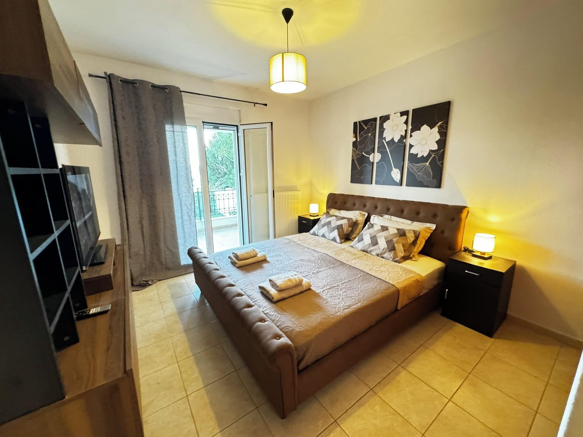 2 slaapkamers, een strijkplank/strijkijzer, wifi, beddengoed