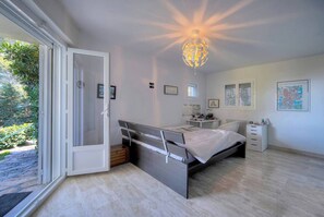 4 bedrooms, iron/ironing board, travel cot, free WiFi - FRGK Villa Le Petit Bois Panoramic View, Lush Ga (vallauris)