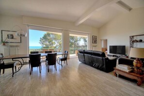 Offices - FRGK "VILLA WITH PANORAMIC VIEW AND LUSH GARDEN NEAR CANNES" - FRGK (vallauris)