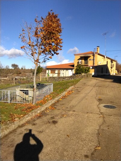 Beautiful 8 -bed Cottage in Ceadeaspain,