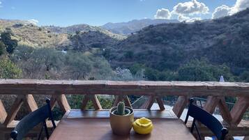 Villa | Outdoor dining