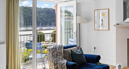 The Masts - Luxury Dart Marina Apartment
