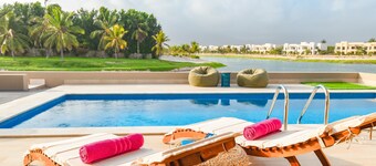 Your 3-bedroom Villa Oasis in Hawana Salalah with a pool
