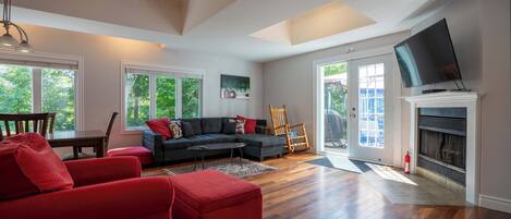 Televisión, chimenea