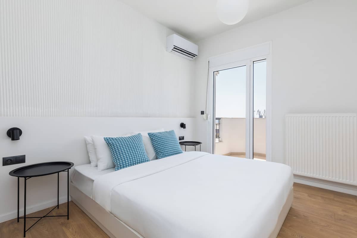 1 bedroom, iron/ironing board, WiFi (free)