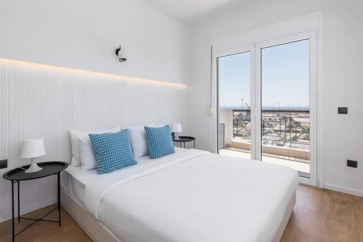 1 bedroom, iron/ironing board, WiFi (free)