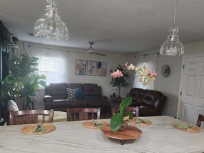 Dining - Pool home with private fenced in yard (Port Charlotte)