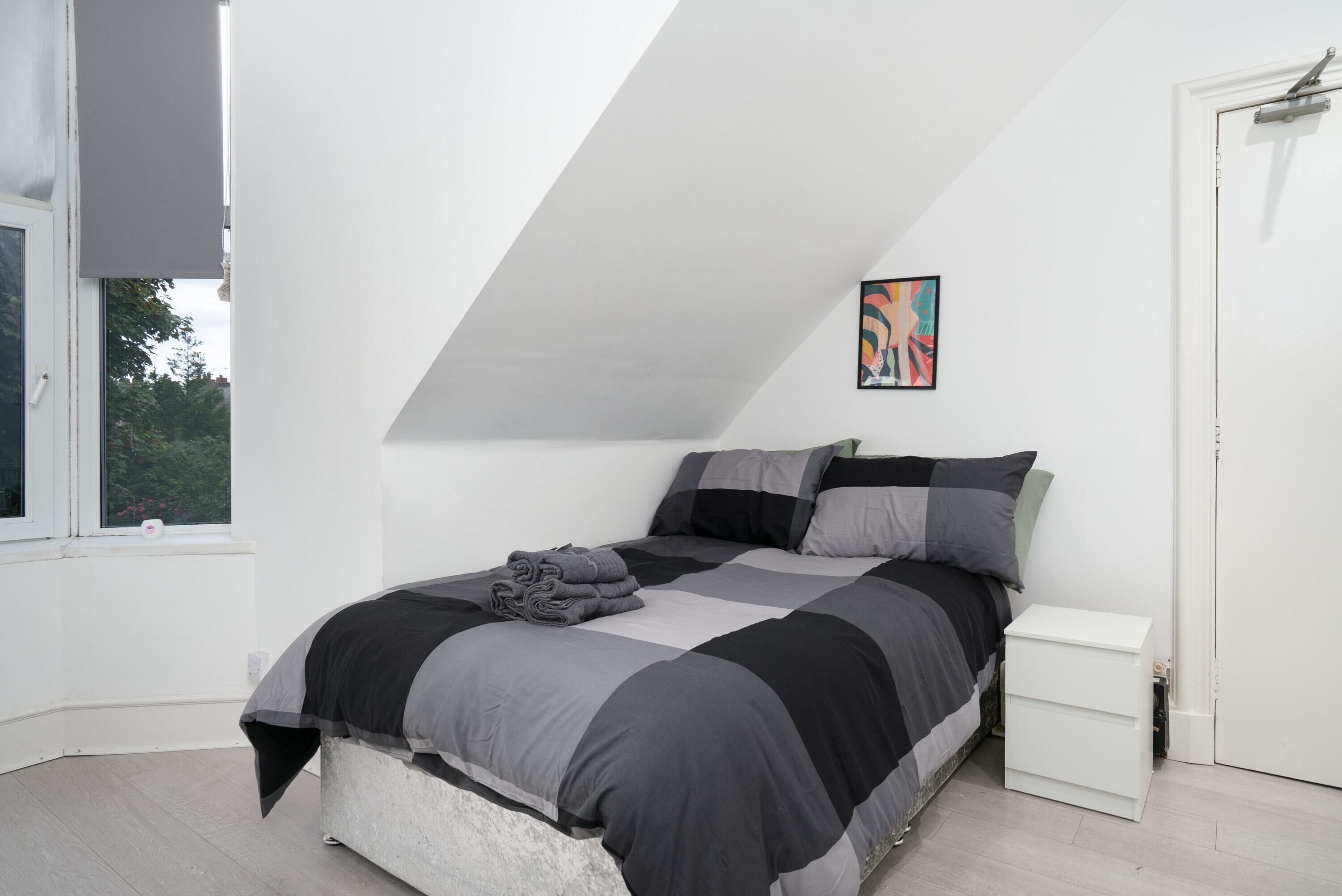 1 多间卧室、WiFi、床单