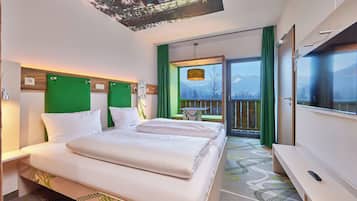 In-room safe, blackout curtains, free WiFi