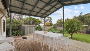 Outdoor dining - Cowes Cottage Phillip Island (Cowes)