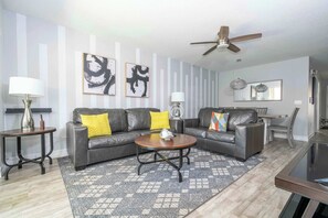 TV, offices - Magical 3BR/2BA Apartment - Close to Disney 2790 (Kissimmee)