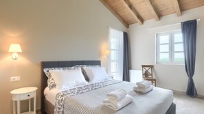 2 camere, ferro/asse da stiro, Wi-Fi gratuito, lenzuola
