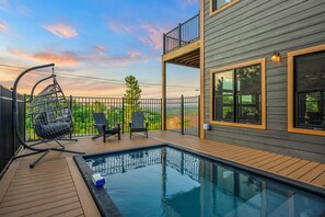 Een verwarmd zwembad