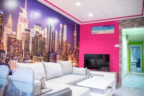 Apartment | Interior - Immaculate 12-bed Apartment in Valencia (Valencia)