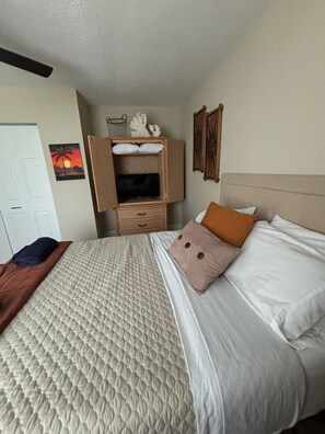 1 Schlafzimmer, Schreibtisch, Bügeleisen/Bügelbrett, kostenloses WLAN